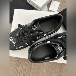 Men’s black givenchy shoes with givenchy socks. Size 7.